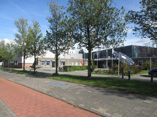 Zwembad West
